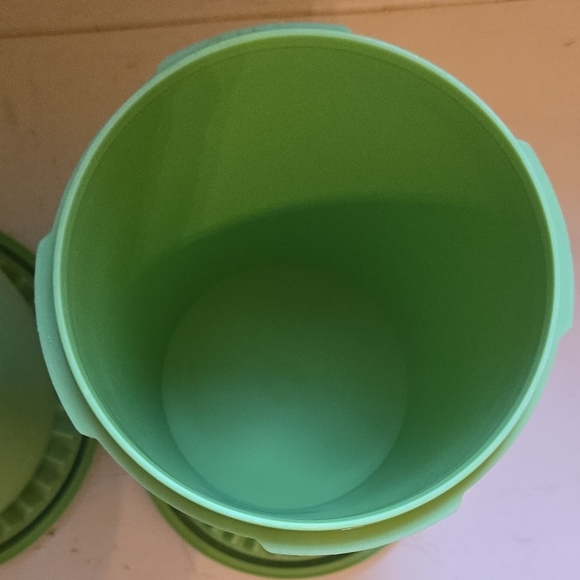 Tupperware Green Food Storage Containers Set - Picture 8 of 13